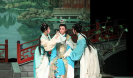 红楼梦电视剧2017,经典再现，情感交织的梦幻人生